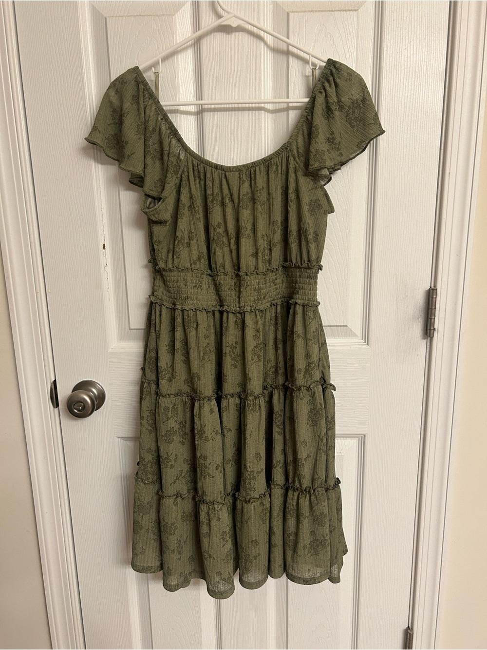 torrid Olive Green Floral Mini Flutter-Sleeve Tiered Rayon-Blend Dress Size 12 - Picture 2 of 11
